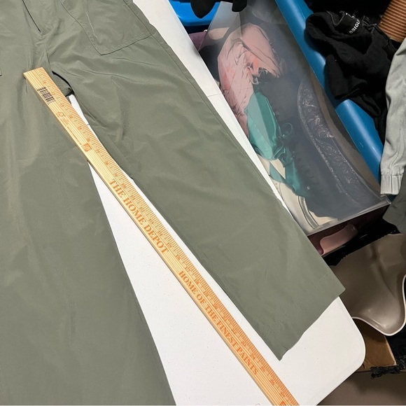 Athleta Tribeca Utility Crop Laurel Olive Green Pants Size 6 O - Picture 6 of 9